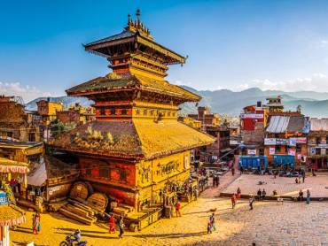 Goldene Abendsonne beleuchtet die alten Tempel in Bhaktapur Goldene Abendsonne beleuchtet die alten Tempel in Bhaktapur